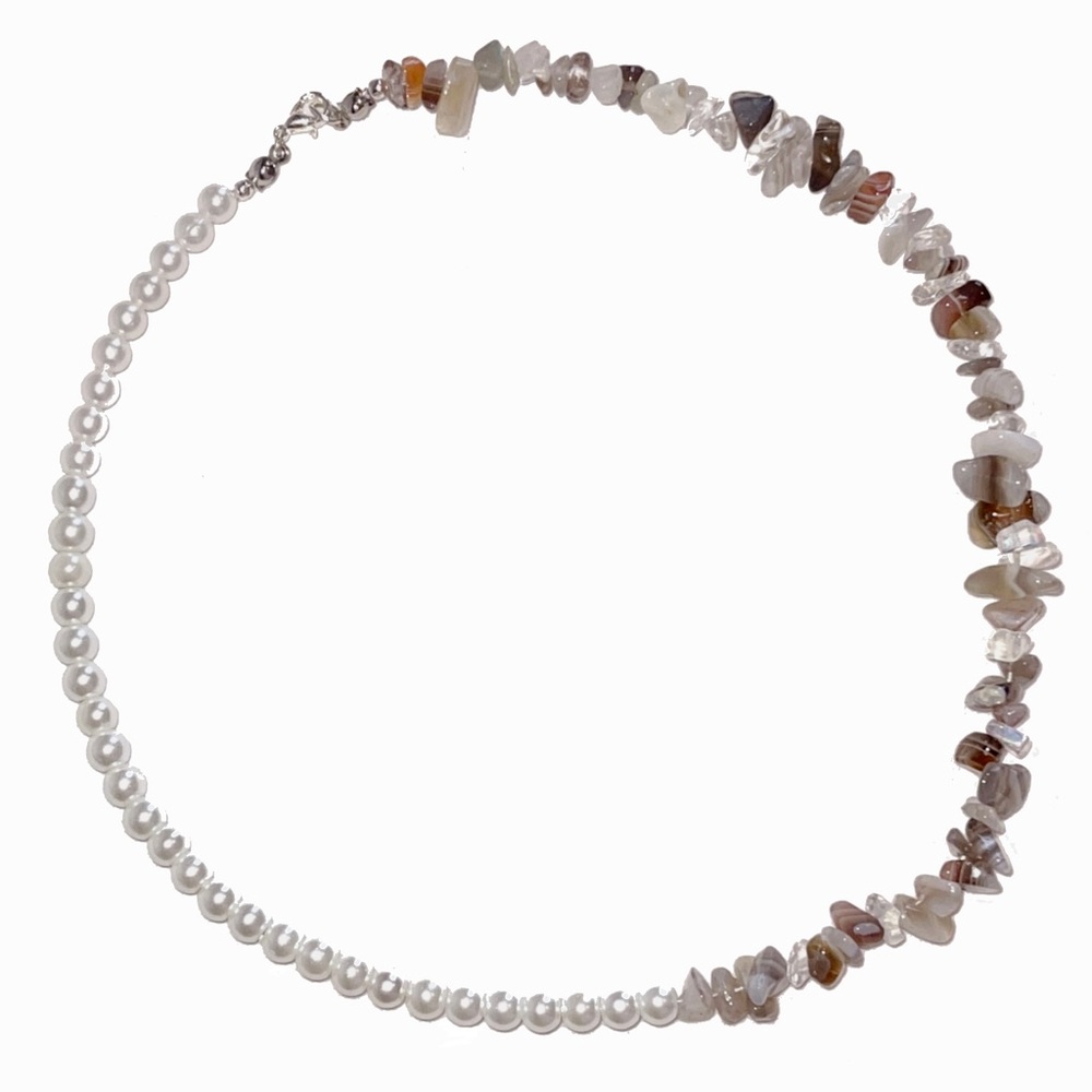 Choker-style with a half-and-half design, faux pearls, and mixed stone beads - Picture 1 of 1
